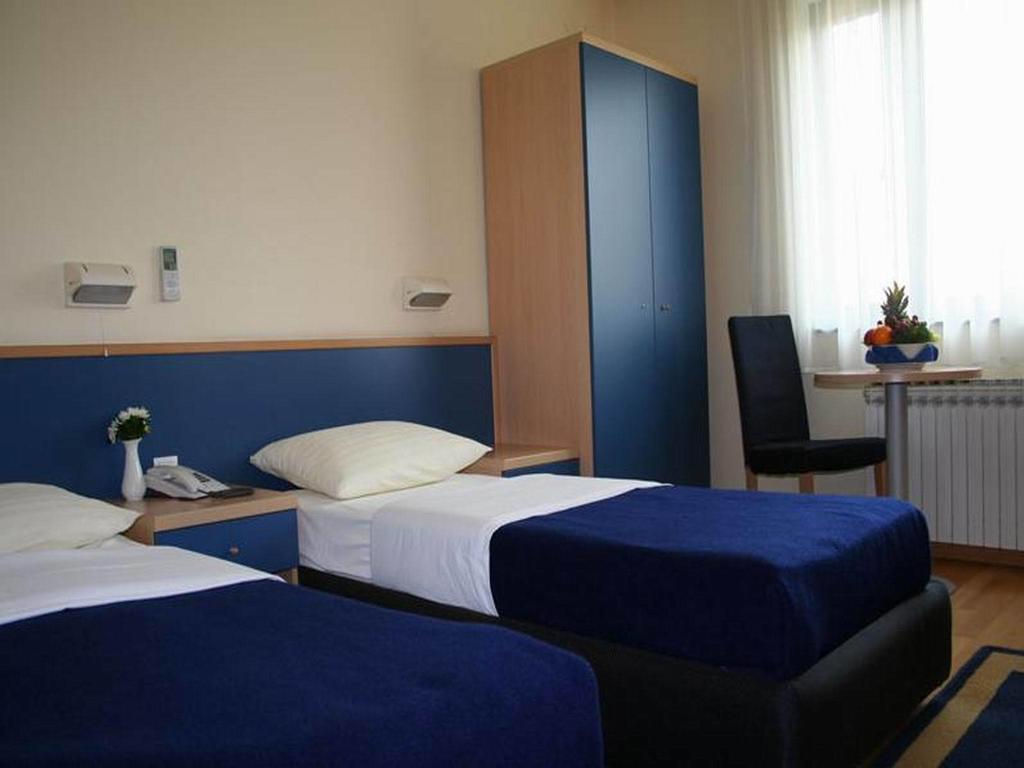 Hotel Cubic Laktaši Εξωτερικό φωτογραφία