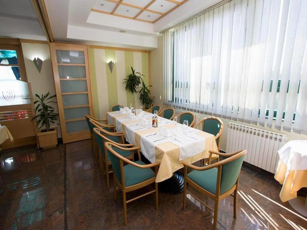 Hotel Cubic Laktaši Εξωτερικό φωτογραφία
