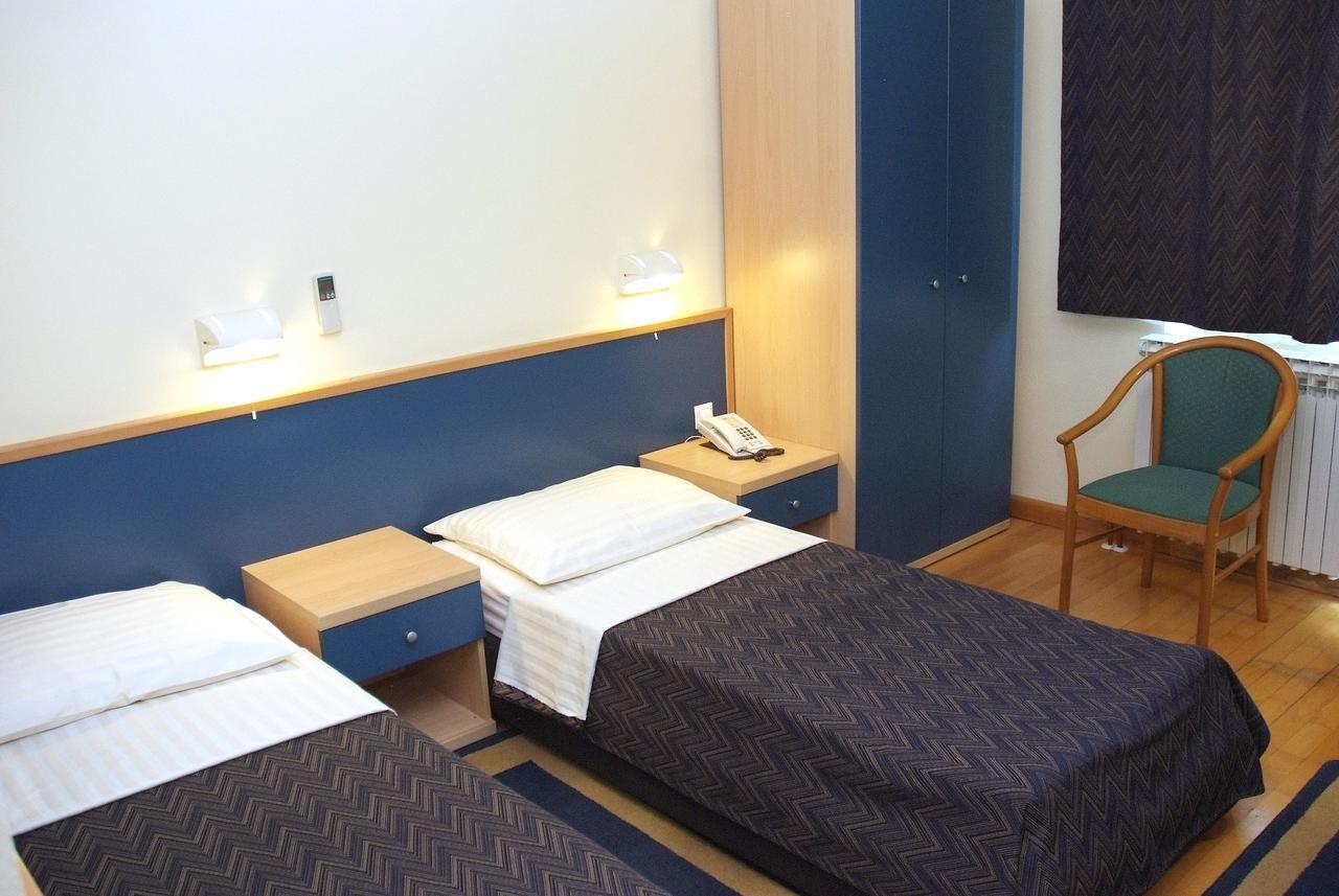 Hotel Cubic Laktaši Εξωτερικό φωτογραφία